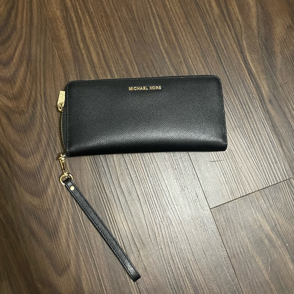 Black Michael Kors Wallet